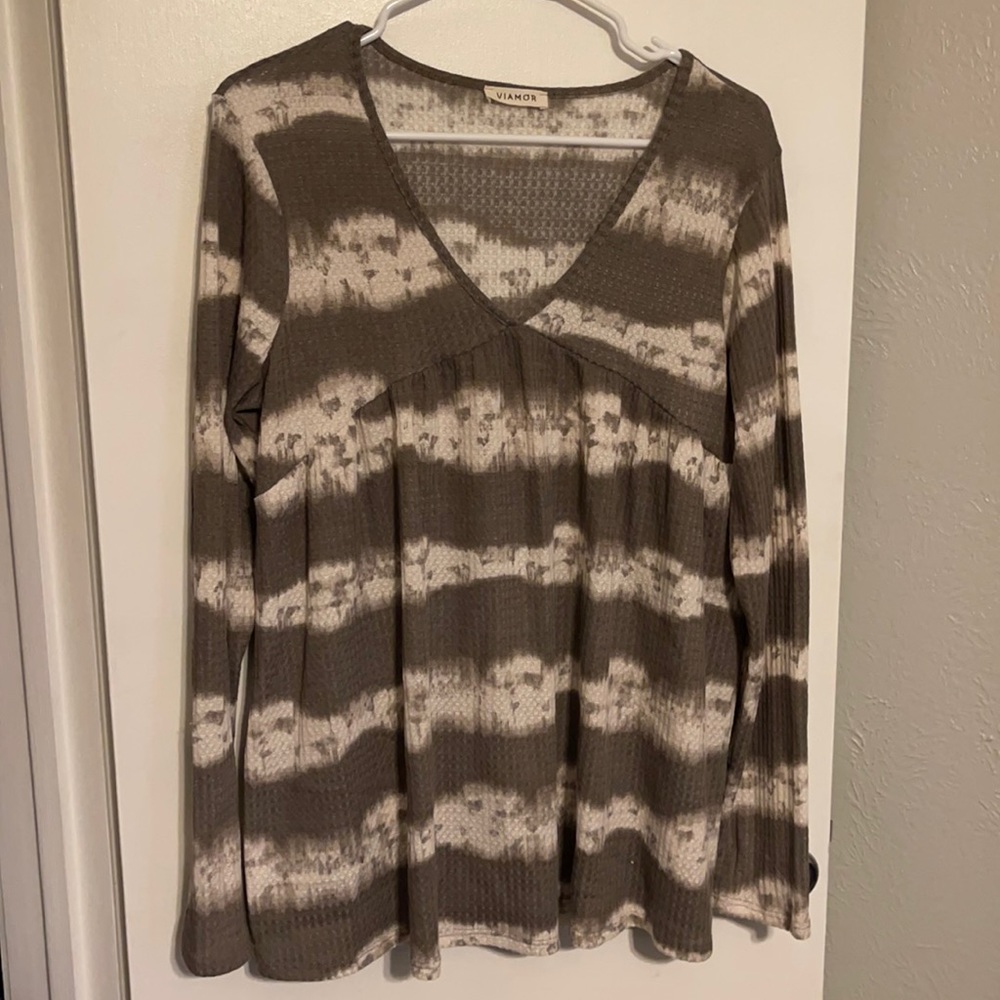 Marbled long sleeve top